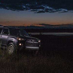 2017 TRD Off Road w/ KDSS

Currently stock.