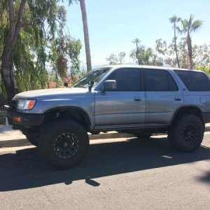 Swapped 265/75s for 285/75's