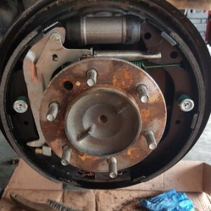 Changing the drum brakes