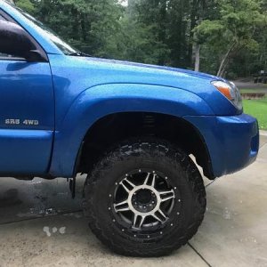 Added Toytec front springs, 1/2" top spacer, Bilsteins on 1.75", 285/70-17, no rubbing, no BMC