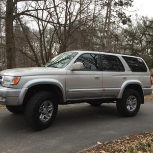 Icon 0-3" Suspension System - Stage 1

+ 265/75R16  KO2