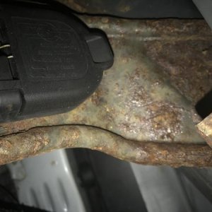 Pic of the trailer hitch wireing harness connection lug. Surface rust all over, this is typical for the whole rear of the 4Runner