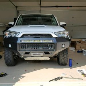 Pelfrey Bumper, Warn Zeon 10-s Plat, and Baja LED's installed
