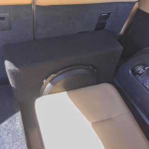 JL Audio 12TW3-D4 fitting snug in place