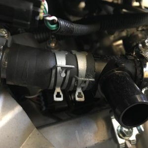 Re-routing air hose