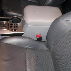 4Runner center armrest