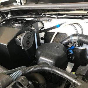Manifold for rear diff breather