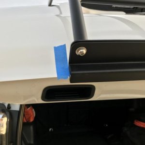 Lower ladder bracket