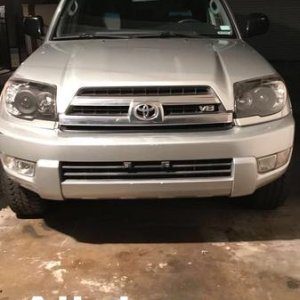 Swapped the headlights with 2006 black housing headlights. Next up is satoshi grill.