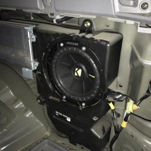Kicker sub install