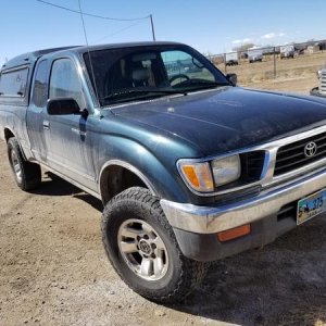 97 tacoma, 4x4, 5 speed, 2.7