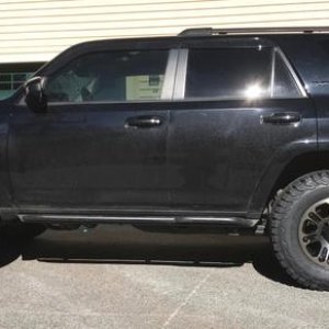 Helo 904 17x9 rims with 285/70-17 BFG KO2.