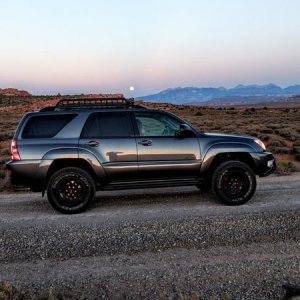 Sunset 4Runner