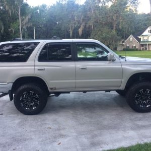 2000 SR5