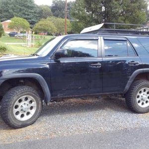 As of Sept. 2018, Bilstein lift and bfg mud terrains