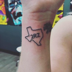 I miss my tacoma like hell..
Happy to have him on me permanently!