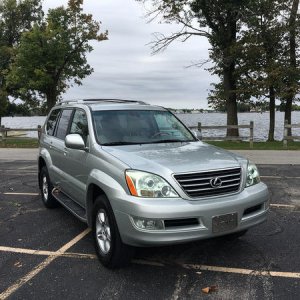 GX470 at lake