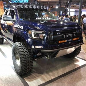 Nitto Tundra with @King Shocks & LSK Long Travel
