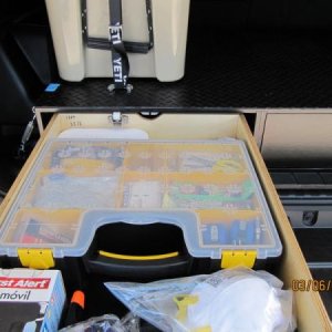 Note the tension roller on the drawer. this is so the drawer stays open on slit declines till I push it shut