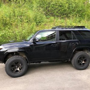 Alaska Style.  This 4Runner just gets better and better by the day.  This customer couldn't say enough about the roof rack.  We like it too, it's a fa