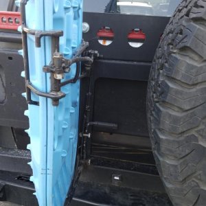 custom maxxtrax mount with locking bold