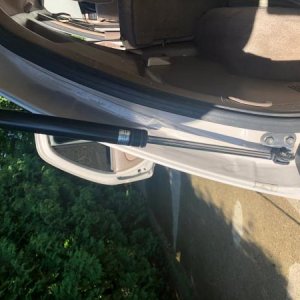 T4R Drvr Liftgate 1