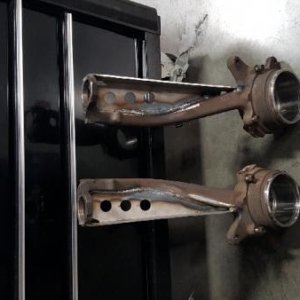 Knuckle gusstes.