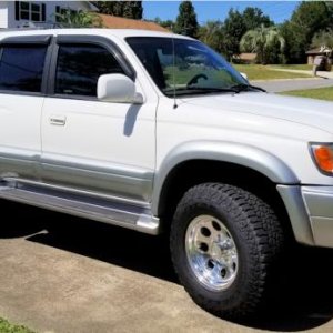 2000 4Runner with Pro Comps & Ultra Terrains - 2 1/2 inch lift.
114,000 mi.