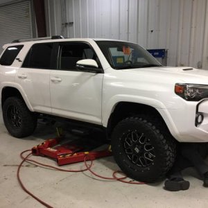 my ‘18 TRD OFF-ROAD 4Runner getting its 3” lift