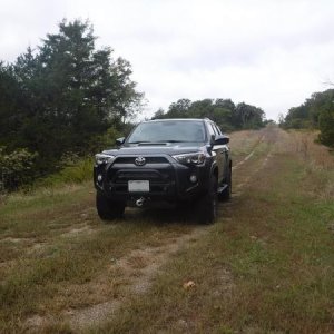 2019 T4R Off Road 4x4
265/70R17 Falken Wildpeak A/T3W, Eibach Pro Truck Lift, Warn VR10 Winch, Warn 100022 Winch Bumper, TRD Skid Plate, Cali Raised L