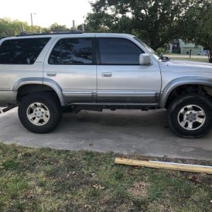 2 inch body lift installed. you can also see by homebrew front bumper but I have better pics of that