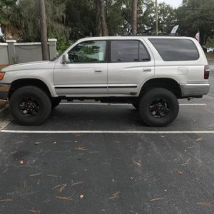 Sr5 trim removed, painted rims and fogged tail lights all together - 11/9/20
