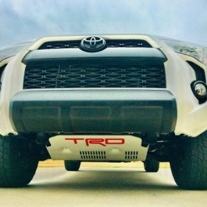 MODS:  OEM Aluminum Oil Filter canister, PRO Skid Plate, all LED lighting, Black bumper cover inserts, Front Level Kit, Reverse Alarm Sensors, Spidert