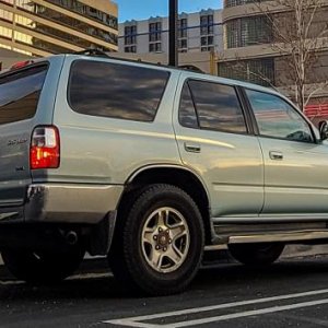 2001 Toyota 4RUNNER 4x4 in Glacier Metallic Blue