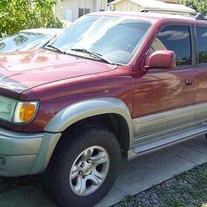 muy buen carro! este tipo de camioneta realmente no tengo quejas de la toyota runner 3,0 turbo diesel