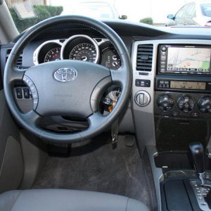 04811677 011