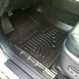 Husky Weatherbeater Driver's Side