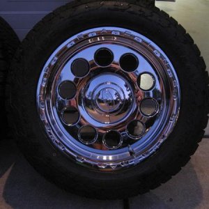 Weld Sandstorm 20x10. They haven't made these wheels since 2007. Lucky me found four and one from sellers in Cali. Woohoo for me. Dont have to worry a