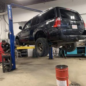 Suspension install. Elka 2.5 adjustable resi's, Dobinson C59-677V rear coils, SPC UCA's, and new LCAS