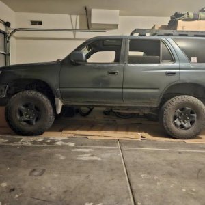 main project "Big Runner", 5VZ, 5 speed, 4x4, 180k miles
