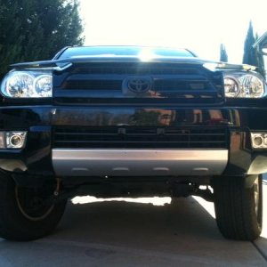 The Front with blacked out Toyota symbol and V8