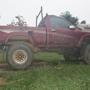 90pickup 6inch pro comp 35s 5.29s.  badazz work truck
240000 miles