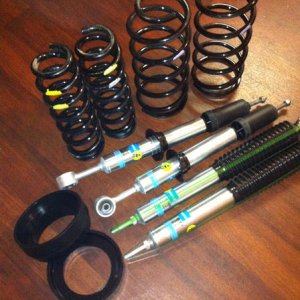 FJ coils, 5100's, Daystar 1.5 Rear.