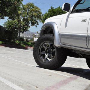 4-Runner w/ FN Wheels BFD wheel.