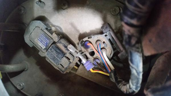 02 Fuel sending unit. Where do these wires go?