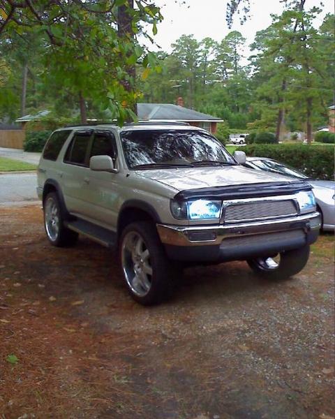 10k hid with the jdm black heads white led in corners