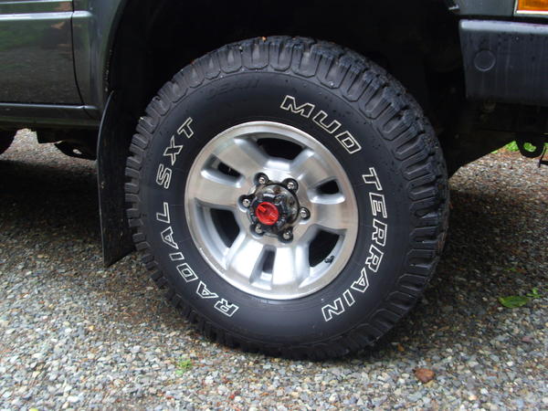 15 x 10.5 6 month old Les Schwab tires on Toyota 2000 4Runner/Truck Wheels