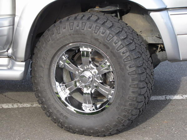 17 Front Tire TurnRight