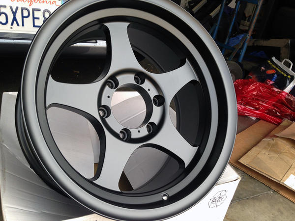 17x8.5" FN Wheels Five Star - Matte Black