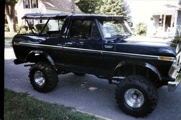 1979 ford bronco ... miss this truck. wow.